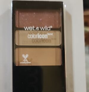 Wet n Wild Color Icon Eyeshadow Trio - Sparkling Pink, Soft Beige, Warm Brown
